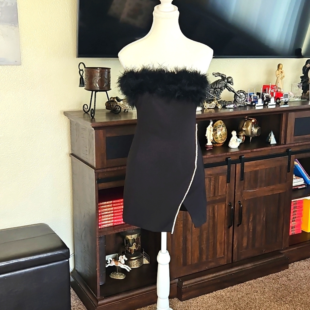 FOREVER 21 STRAPLESS MINI BLACK DRESS SIZE S